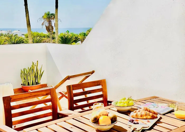 Canaryislandshost L Sea View Puerto del Carmen (Lanzarote)